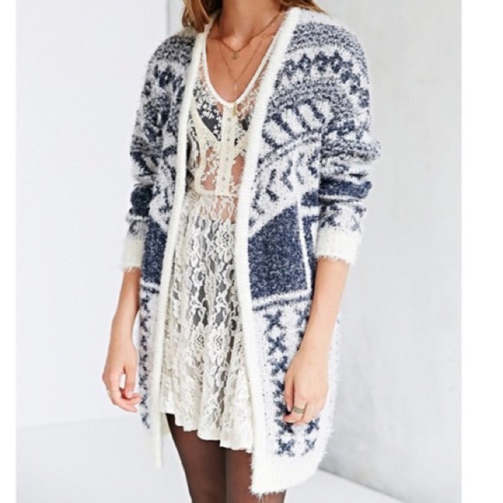 URBAN OUTFITTERS | Ecote Cabin Fever Cardigan